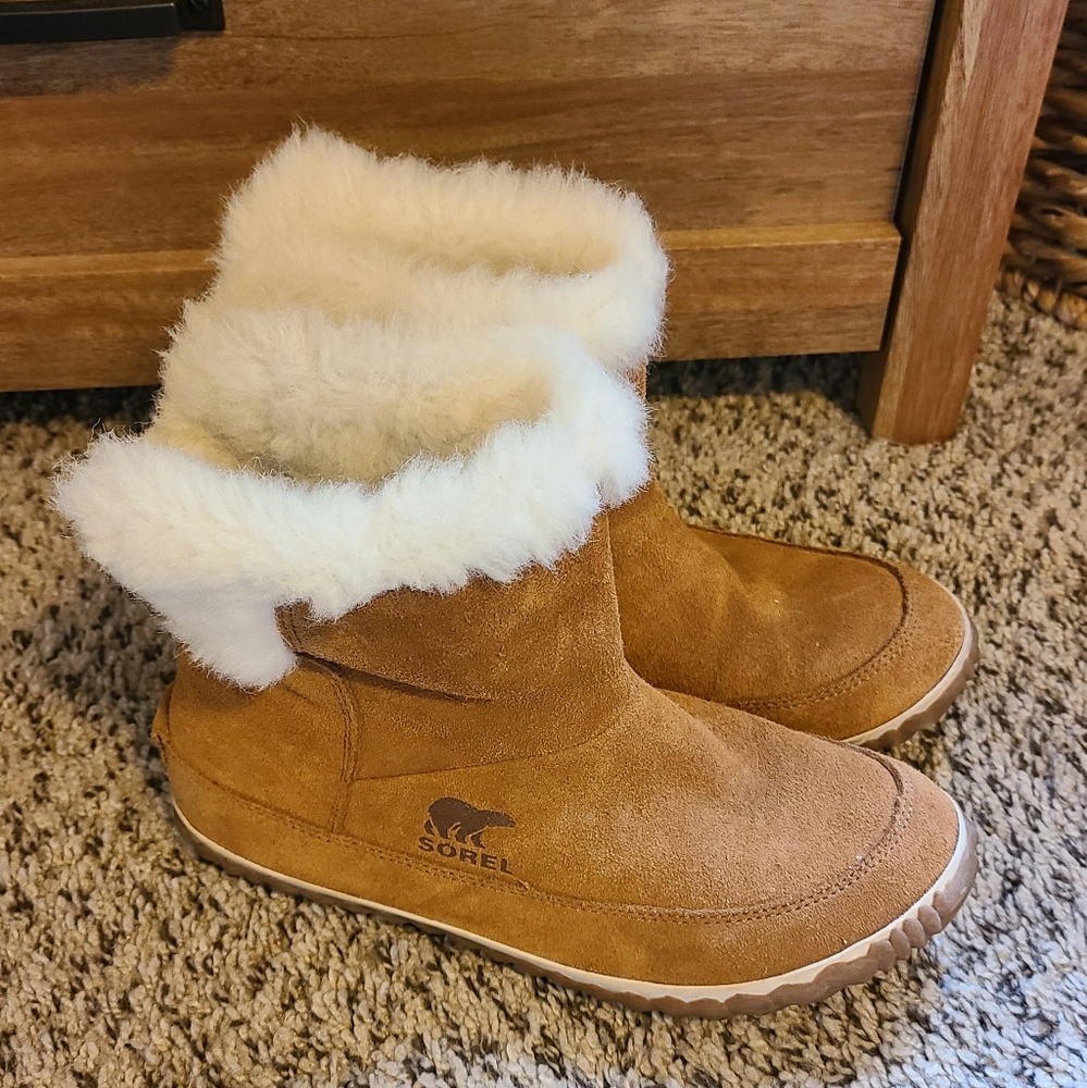 Sorel boots size 6.5